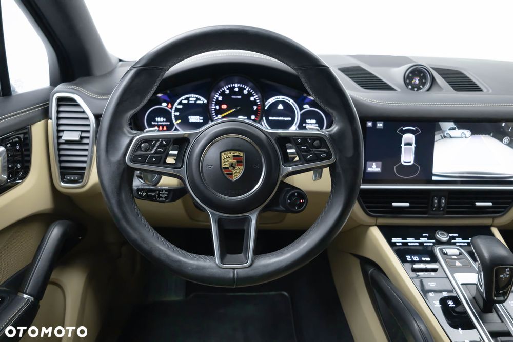 Porsche Cayenne - 14