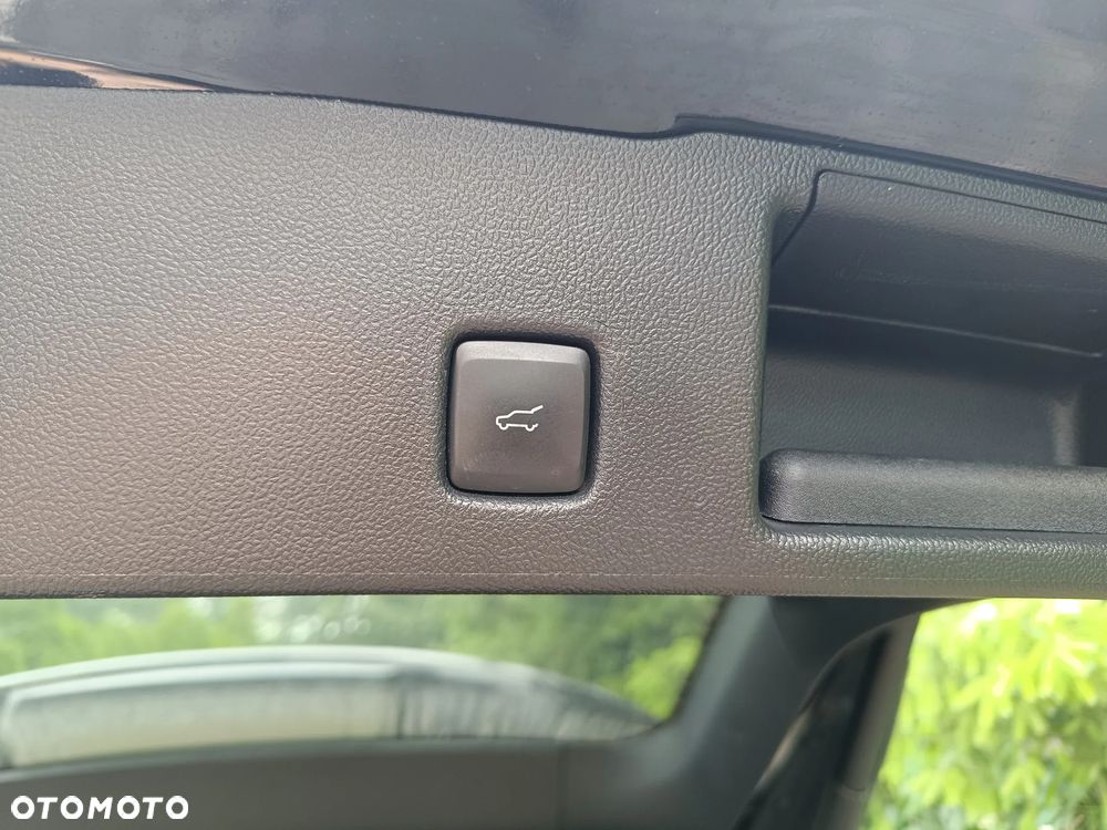 Ford Kuga - 19