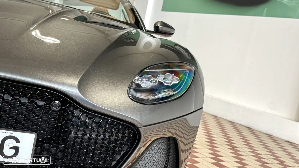 Aston Martin DBS Volante Superleggera - 10