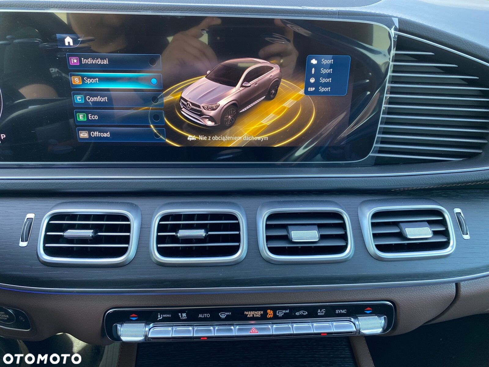 Mercedes-Benz GLE - 22
