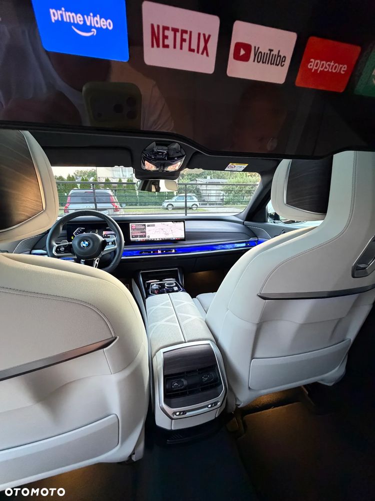BMW Seria 7 - 11