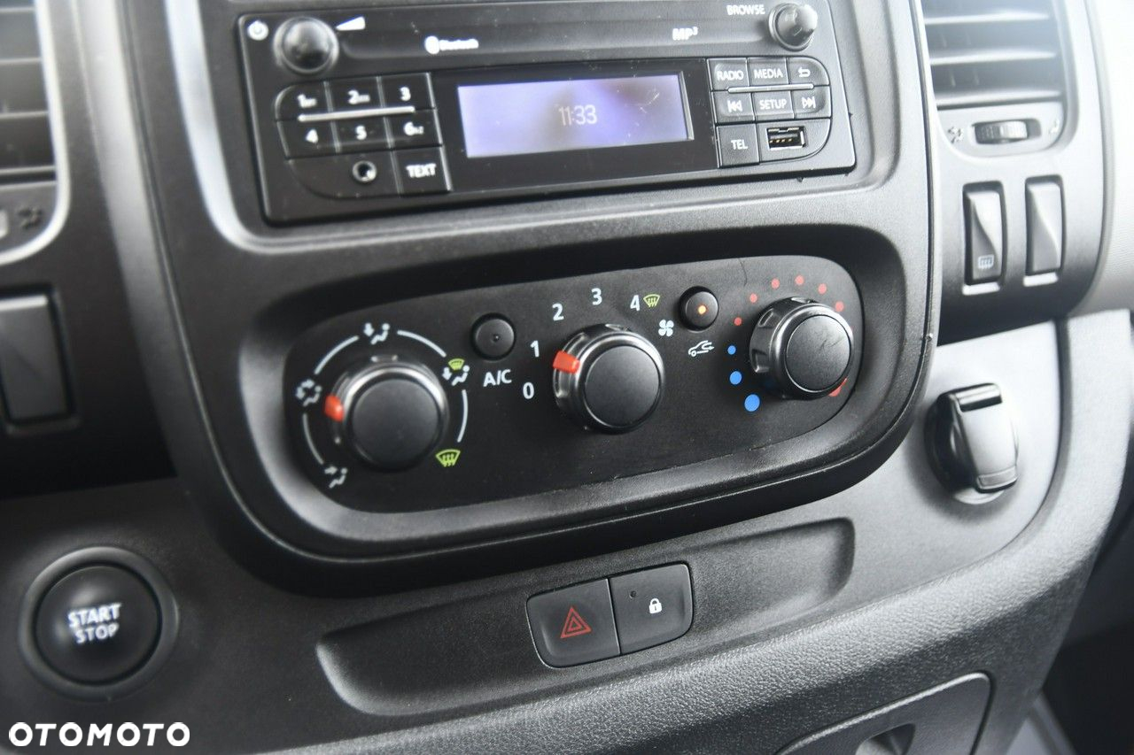 Renault Trafic - 25