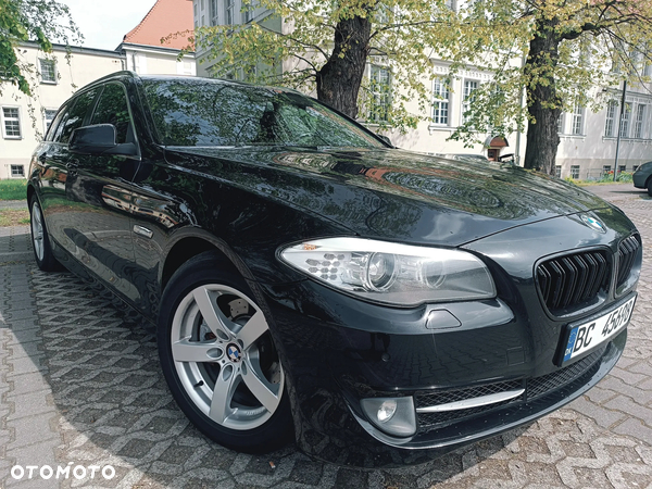 BMW Seria 5 520d Touring Luxury Line