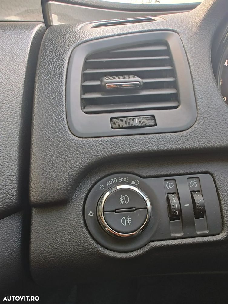 Opel Insignia 2.0 CDTI - 15