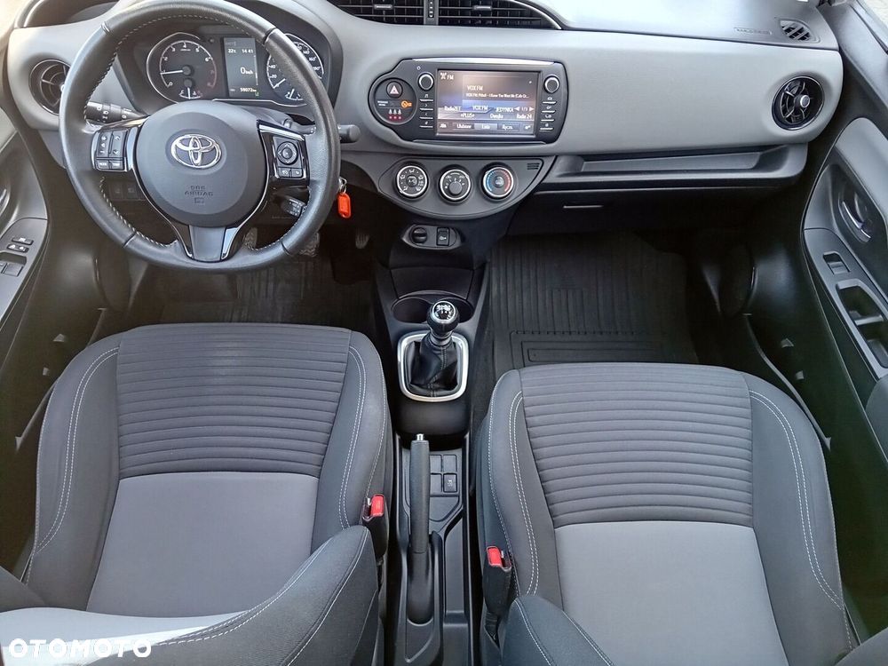 Toyota Yaris - 12