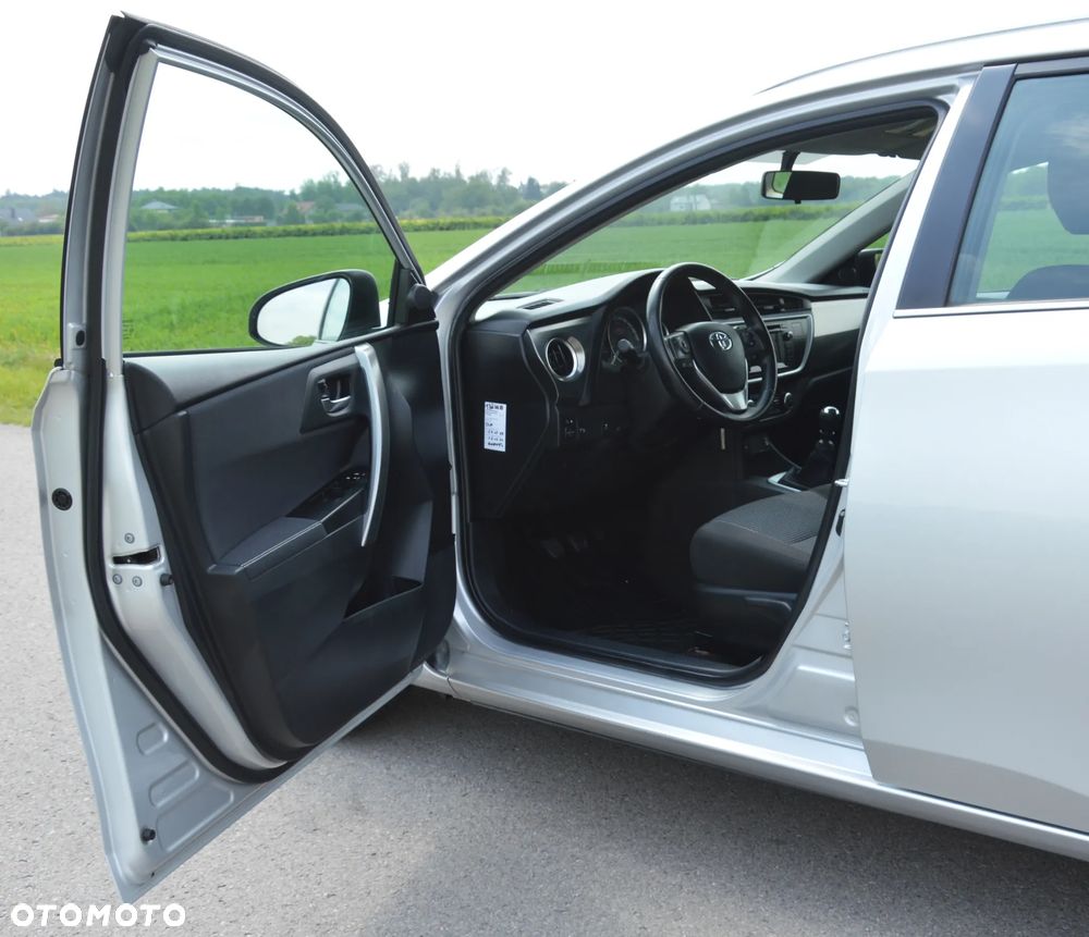 Toyota Auris - 9