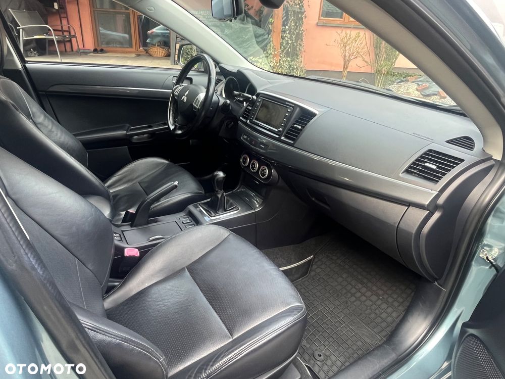 Mitsubishi Lancer 1.8 Instyle NAVI - 10