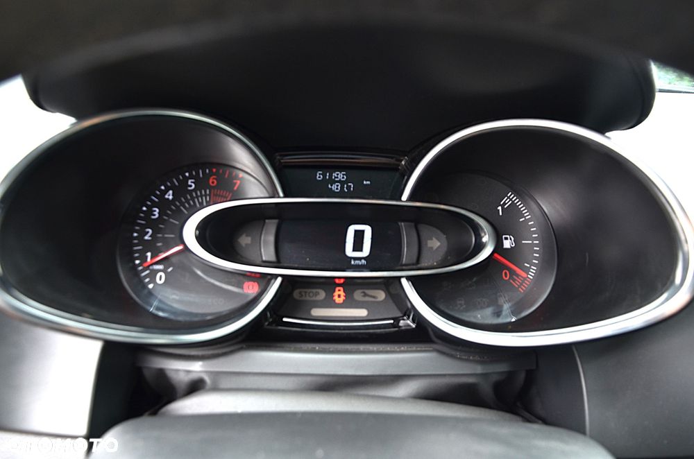 Renault Clio - 23