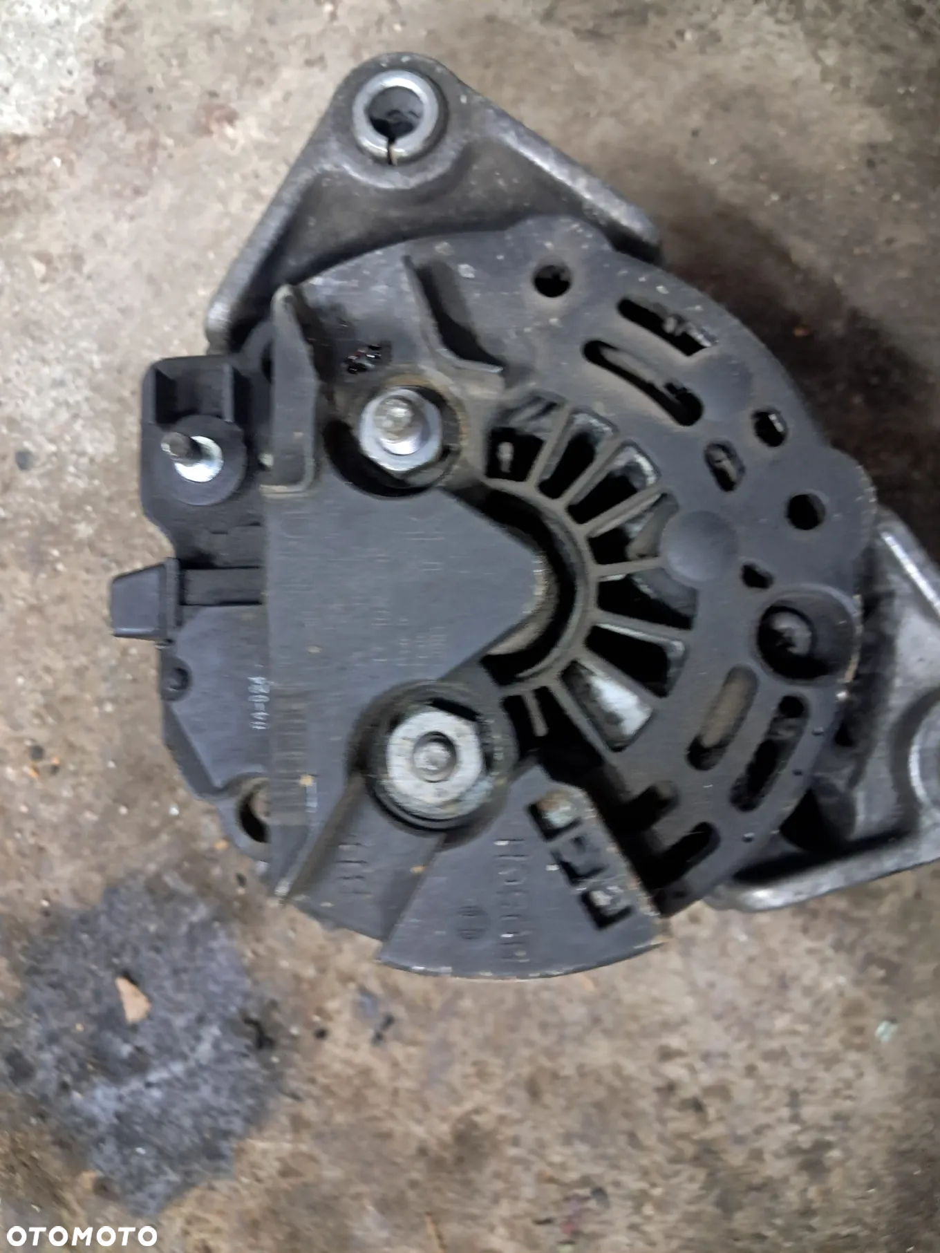 Saab 9-5 2.2 Diesel Alternator 140 - 2
