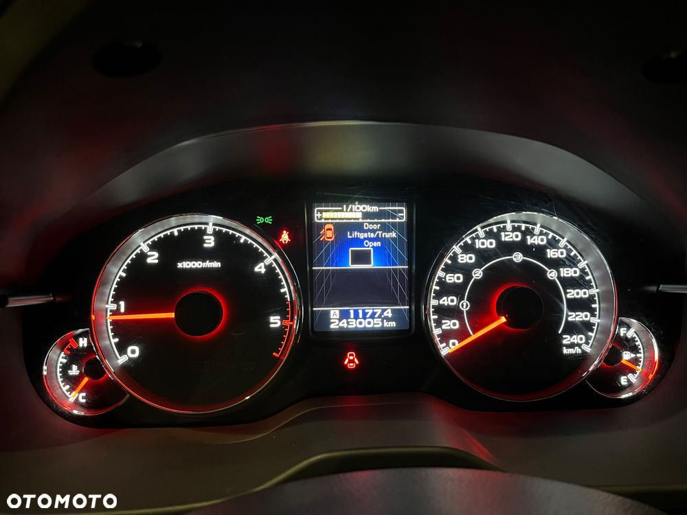 Subaru Legacy Kombi 2.0D Sport - 15