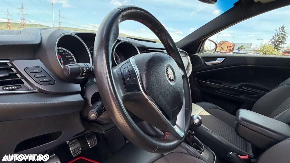 Alfa Romeo Giulietta 2.0 JTDM 16V Sport - 11