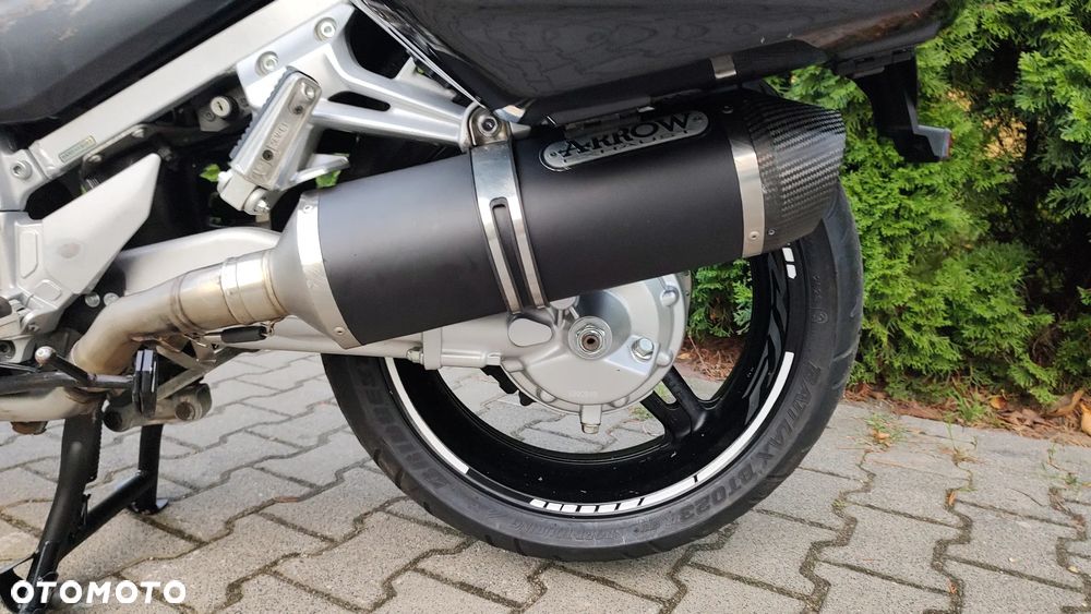 Yamaha FJR - 21
