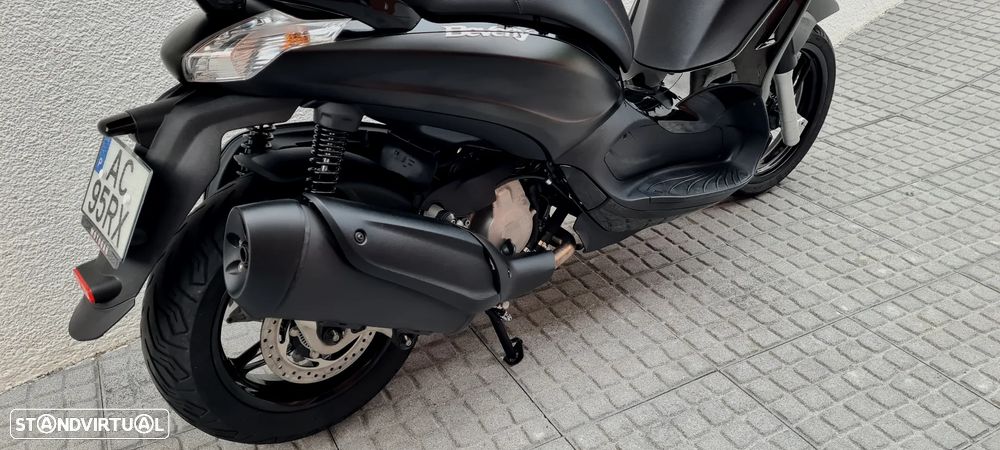 Piaggio Beverly 350 Sport Touring ABS/ASR E4 - 5
