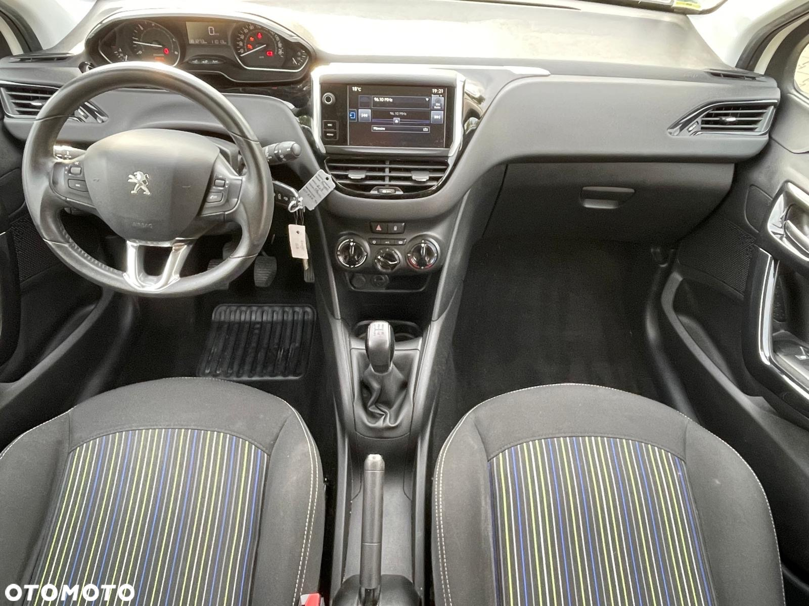 Peugeot 208 1.6 BlueHDi Active - 11