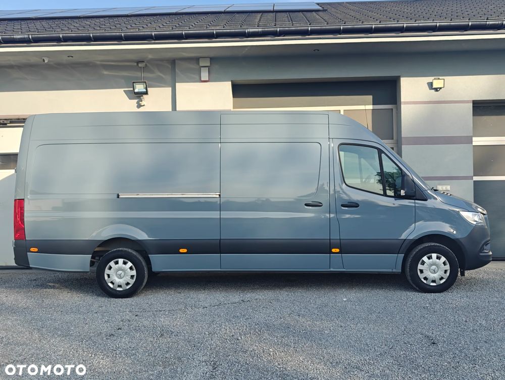 Mercedes-Benz Sprinter - 12