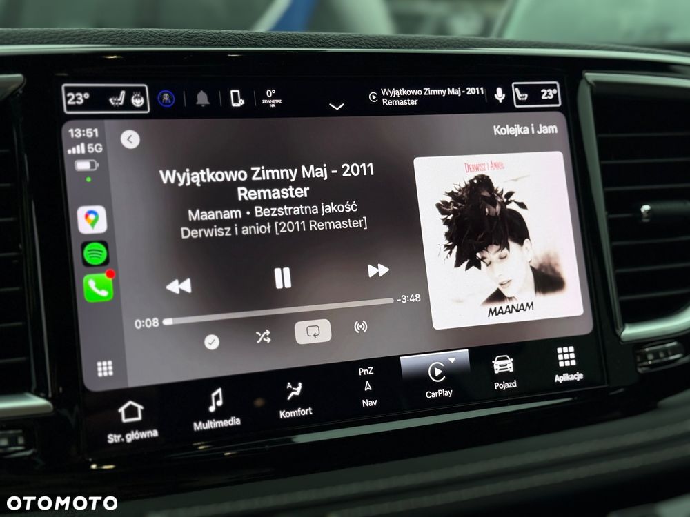 Chrysler Pacifica - 32