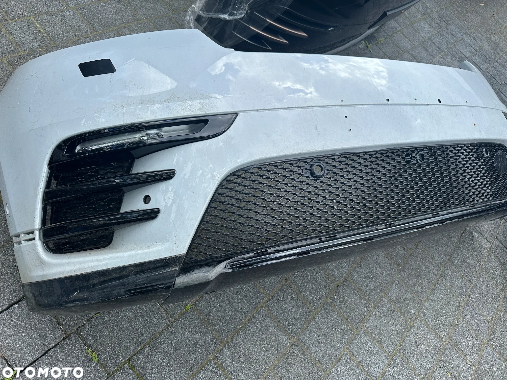Range Rover Velar zderzak R-Dynamic pas przedni maska - 8