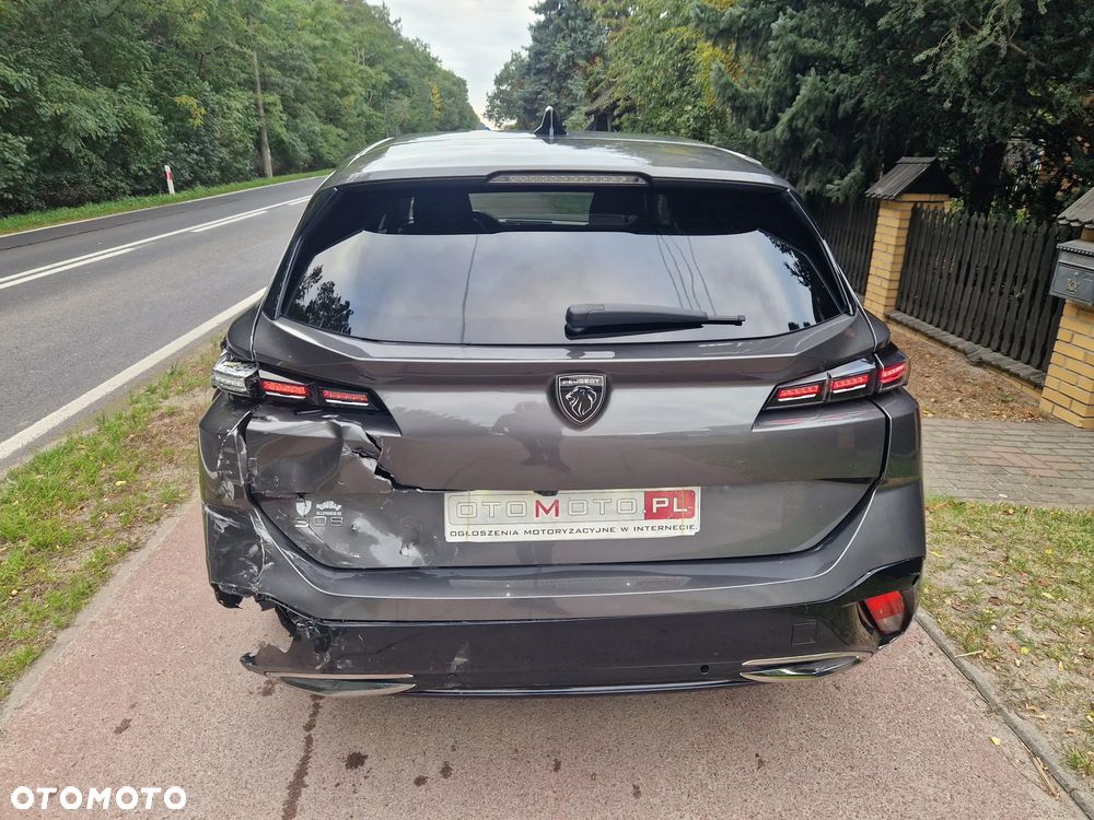 Peugeot 308 - 8