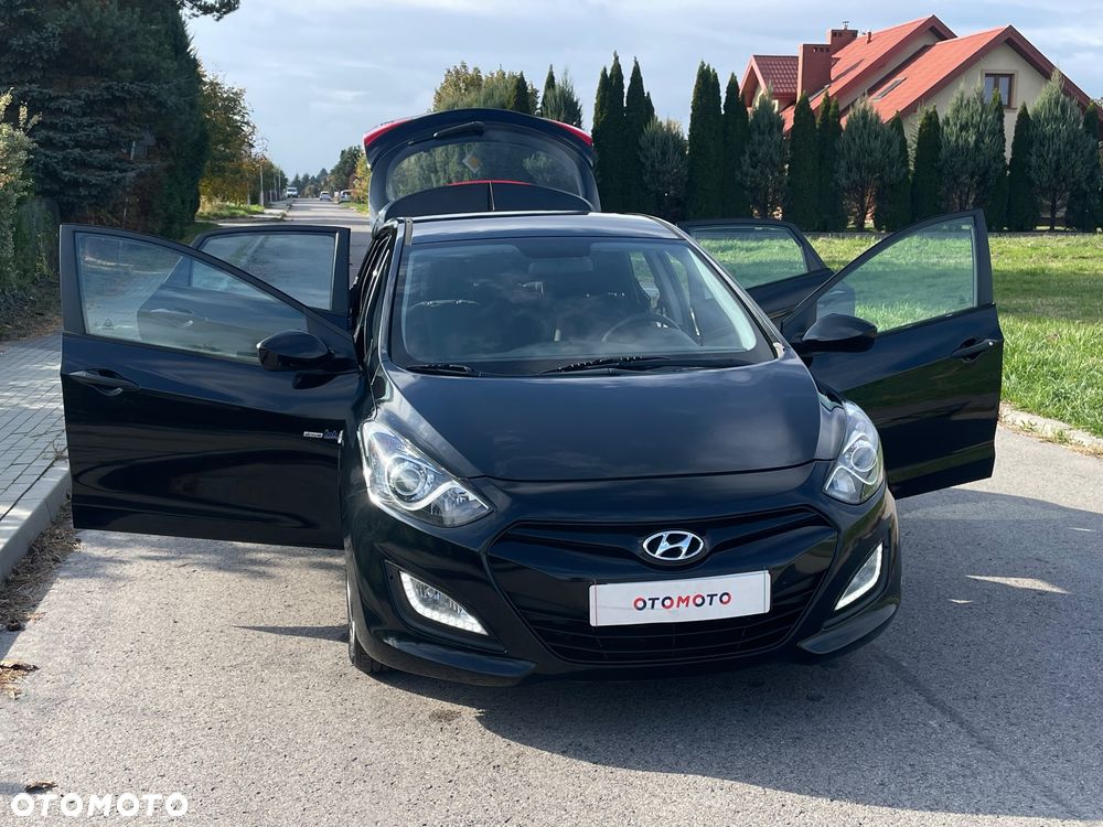 Hyundai i30 blue 1.6 CRDi Style - 38