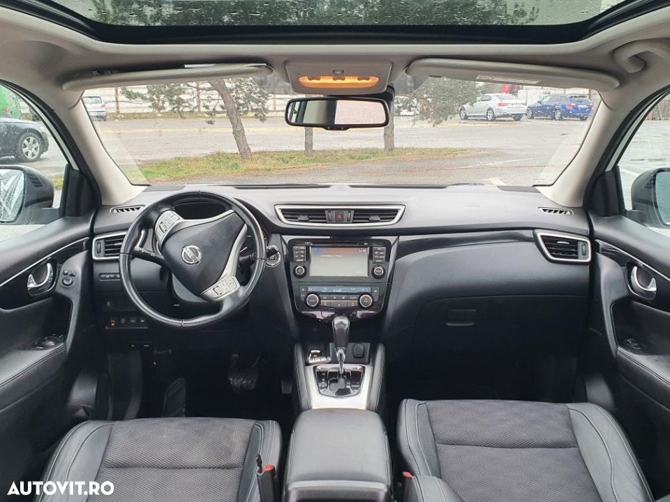 Nissan Qashqai 1.6 DCI Xtronic TEKNA+ - 33