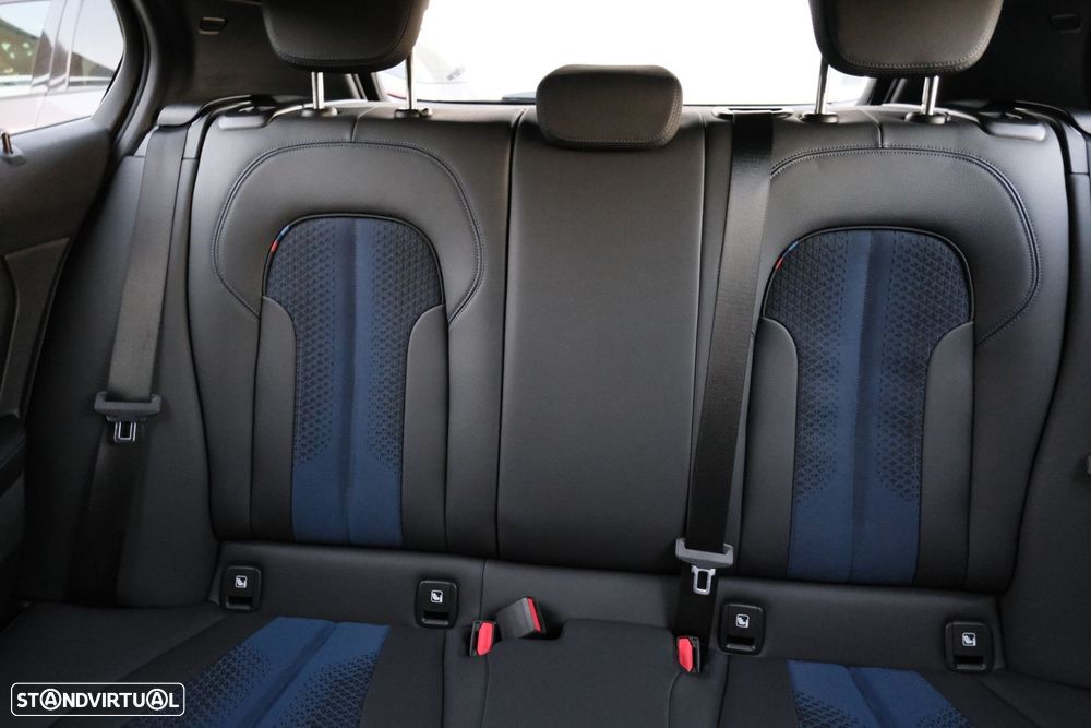 BMW 116 d Pack Desportivo M Auto - 9