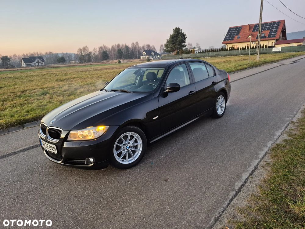 BMW Seria 3 318i Edition Exclusive - 1