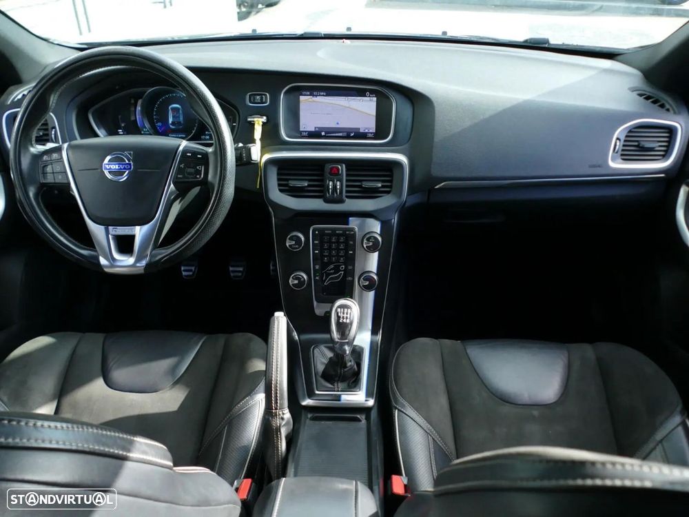 Volvo V40 1.6 D2 R-Design - 35