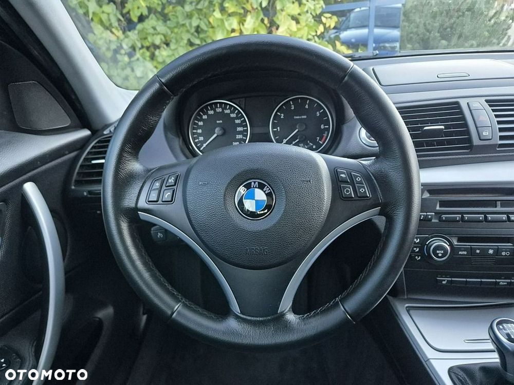 BMW Seria 1 118i Edition Sport - 5