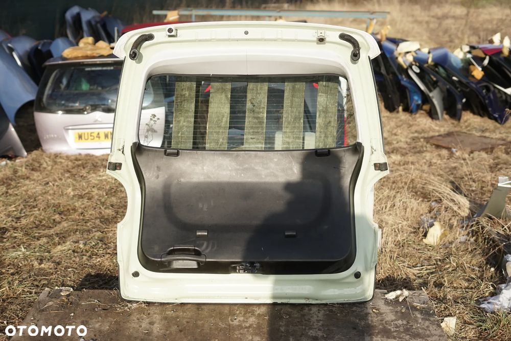 Klapa bagażnika tył Fiat 500L 921/A - 11
