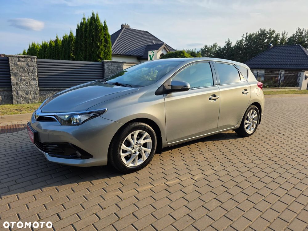 Toyota Auris 1.6 Premium - 13