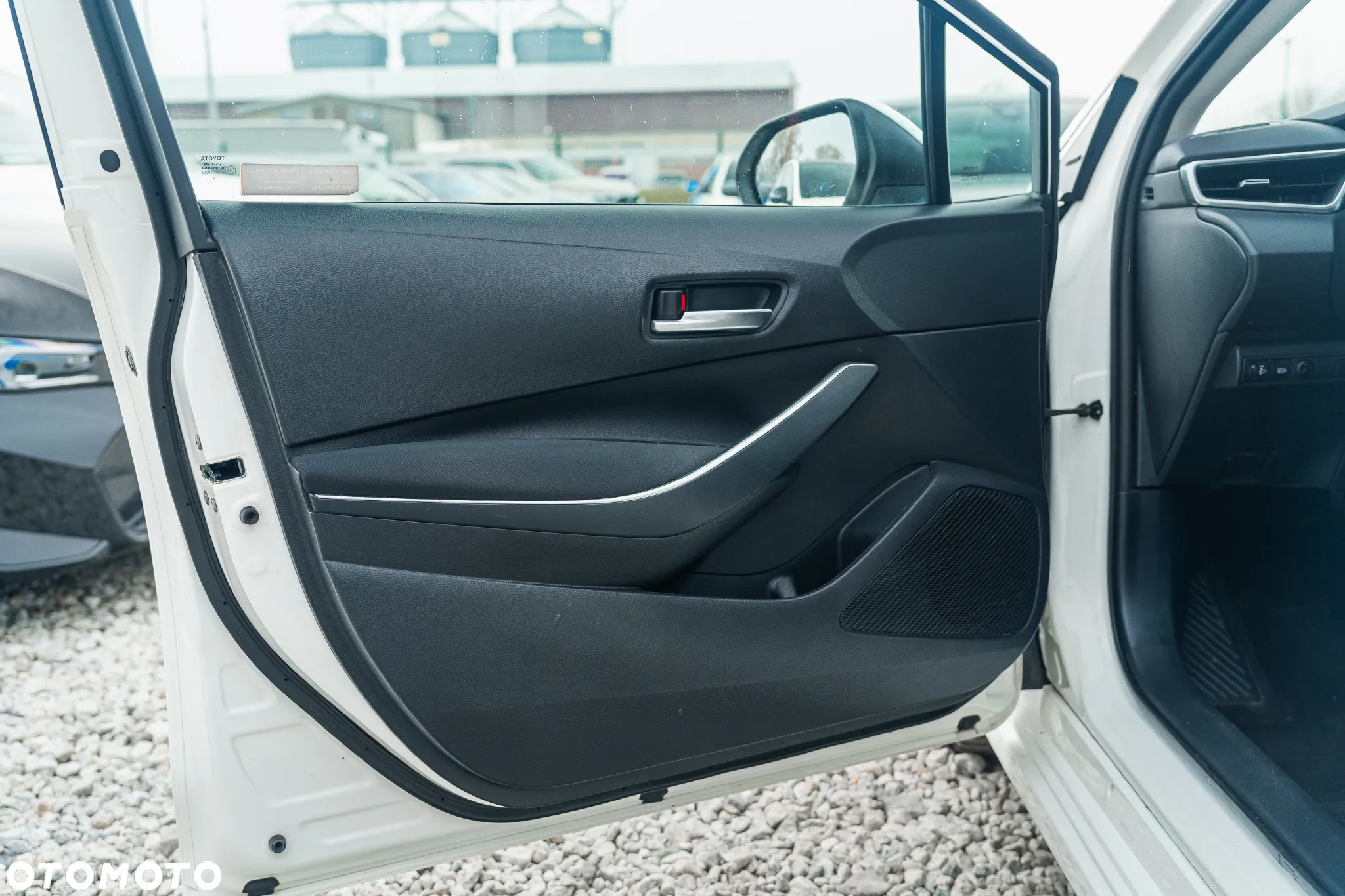 Toyota Corolla 1.8 Hybrid Comfort - 7