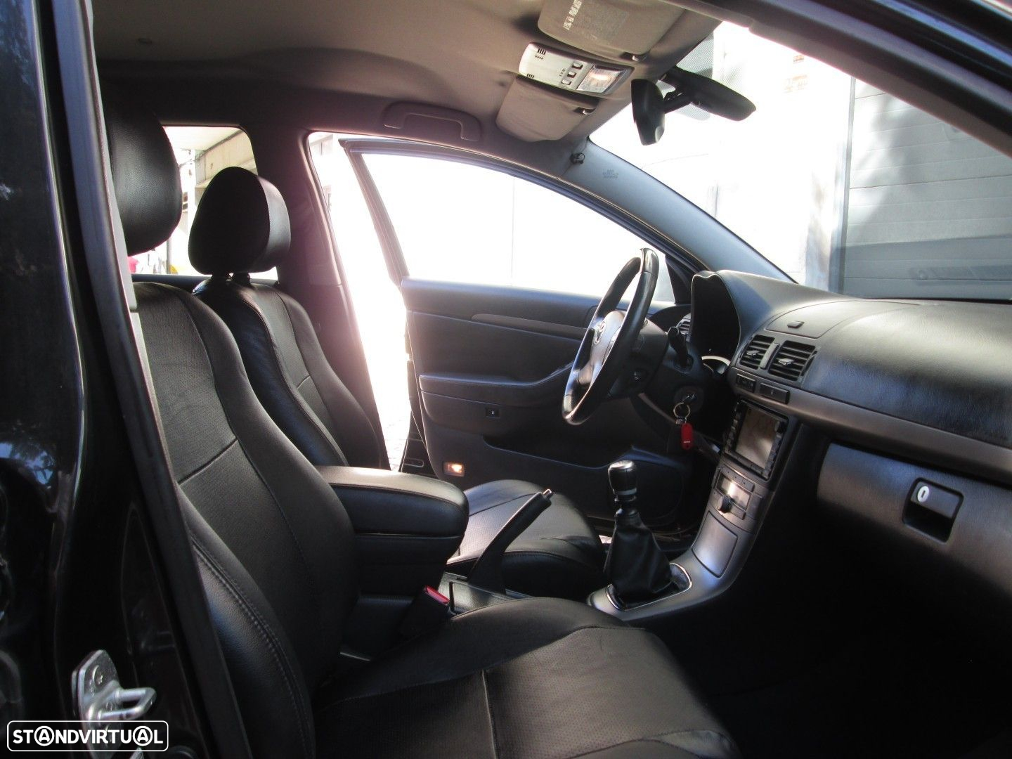 Toyota Avensis SW 2.0 D-4D Sol+GPS - 41