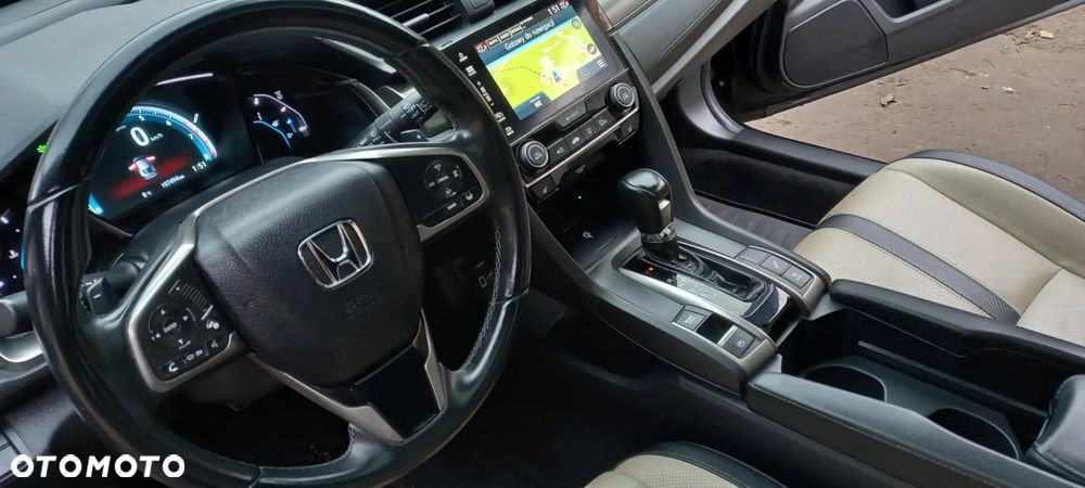 Honda Civic 1.5 i-VTEC Turbo CVT Prestige - 23