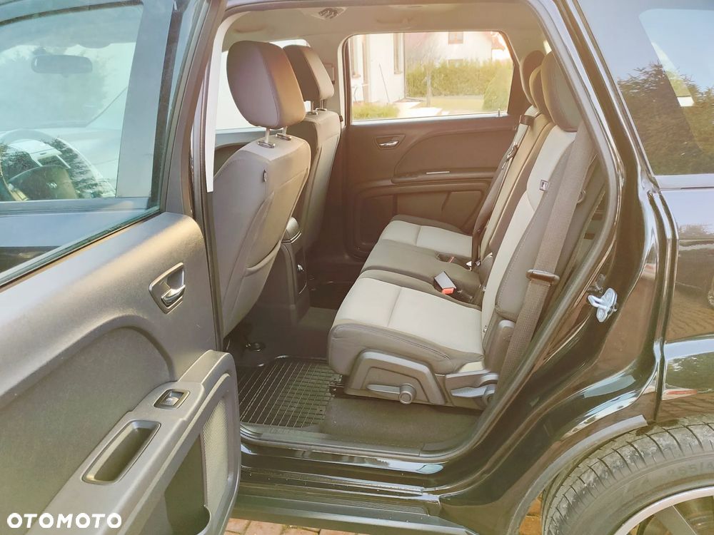 Dodge Journey 2.4 SXT - 17