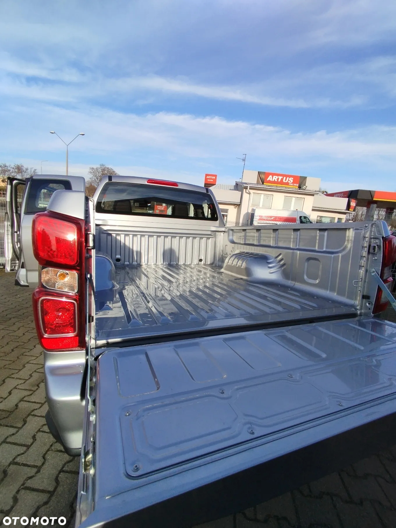 Isuzu D-Max 1.9 EC LS - 8