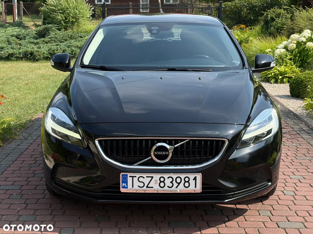 Volvo V40 T2 Momentum - 18