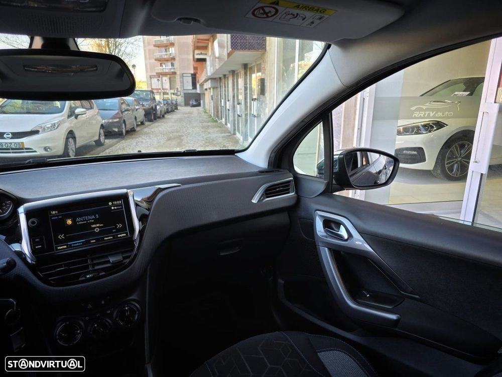 Peugeot 2008 1.6 BlueHDi Style - 15