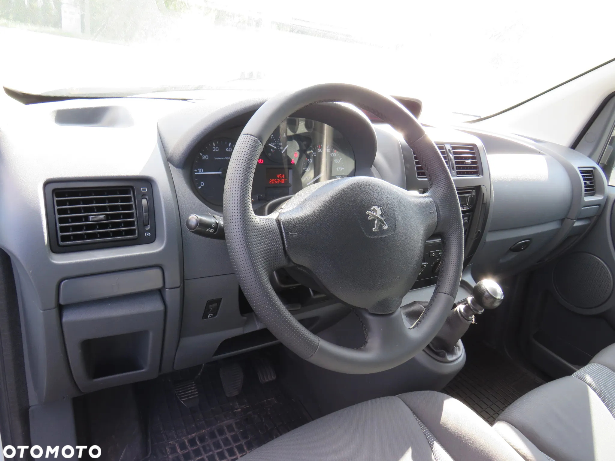 Peugeot Expert Long L2H1 2.0HDI 128Ps - 24