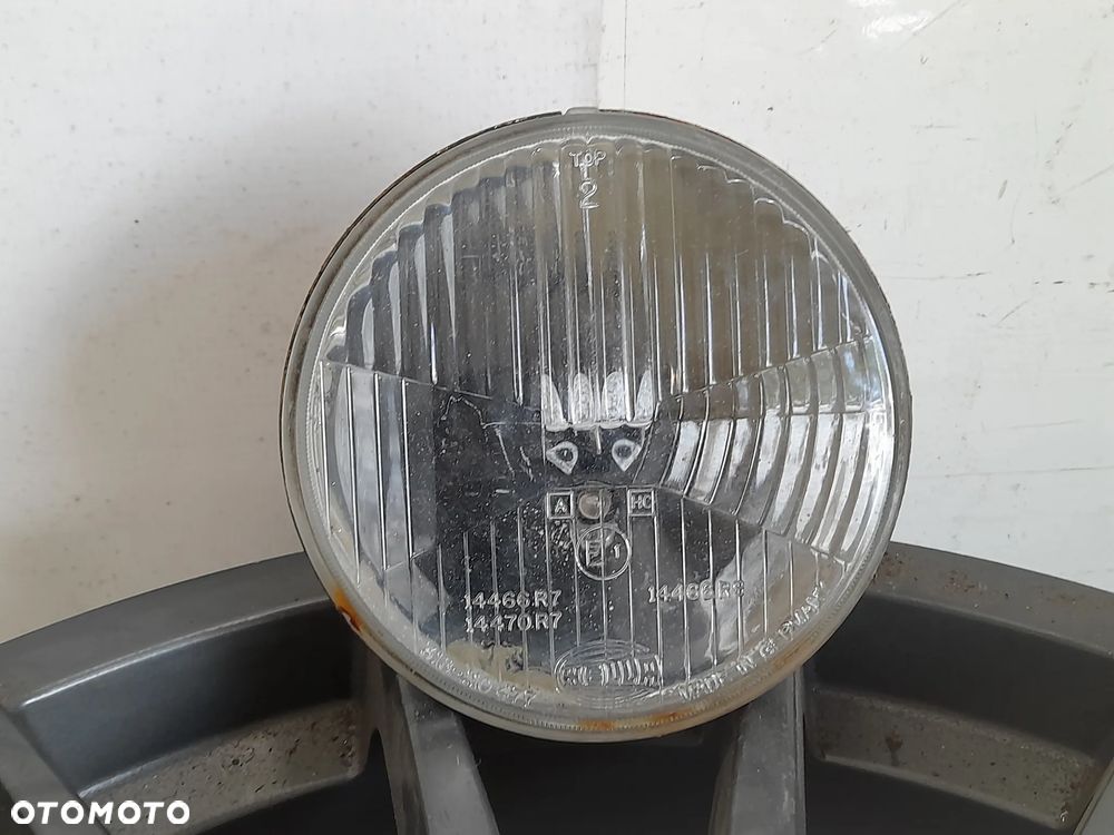 Lampa przód BMW E30 Hella 14466R8 - 1