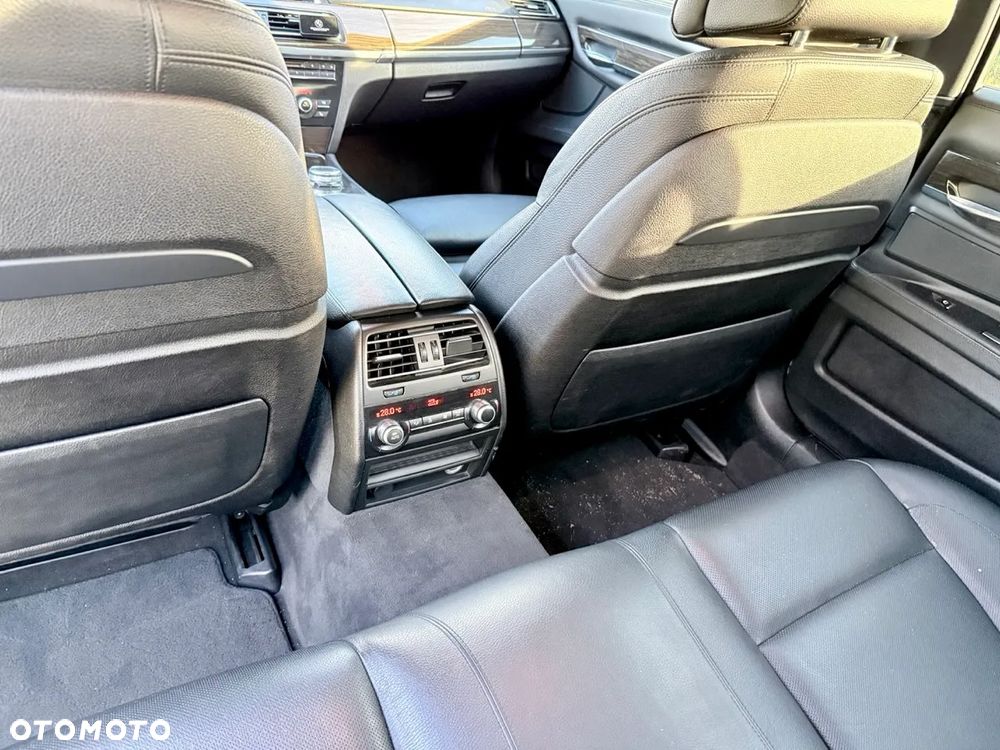 BMW Seria 7 750d xDrive - 13