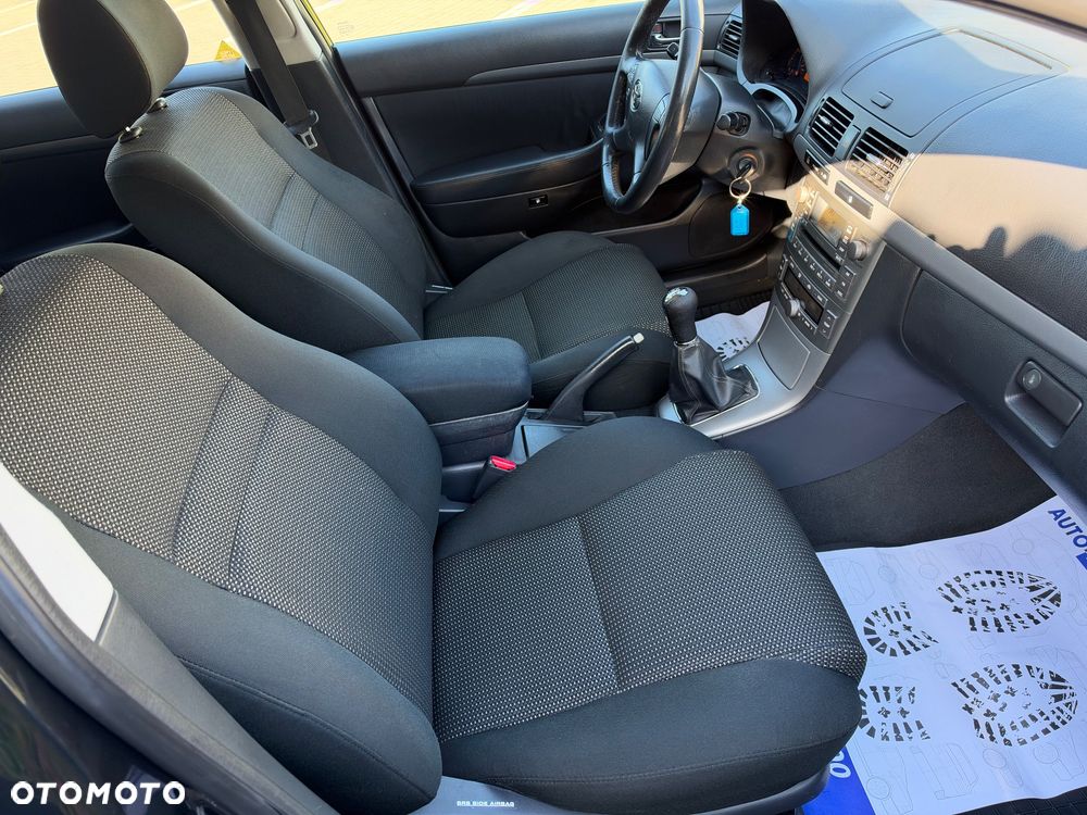 Toyota Avensis 1.8 VVT-i Sol - 20
