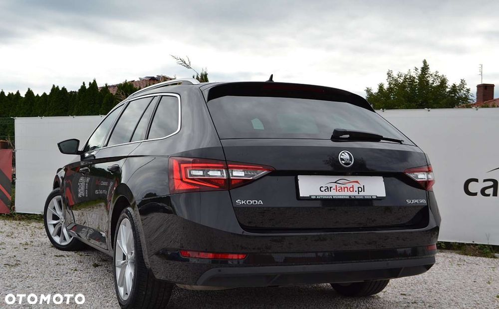 Skoda Superb Combi 2.0 TDI DSG Premium Edition - 11