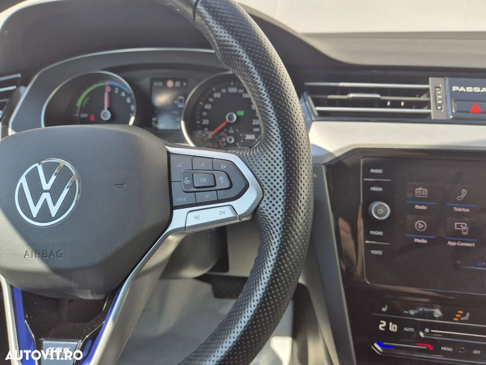 Volkswagen Passat - 18