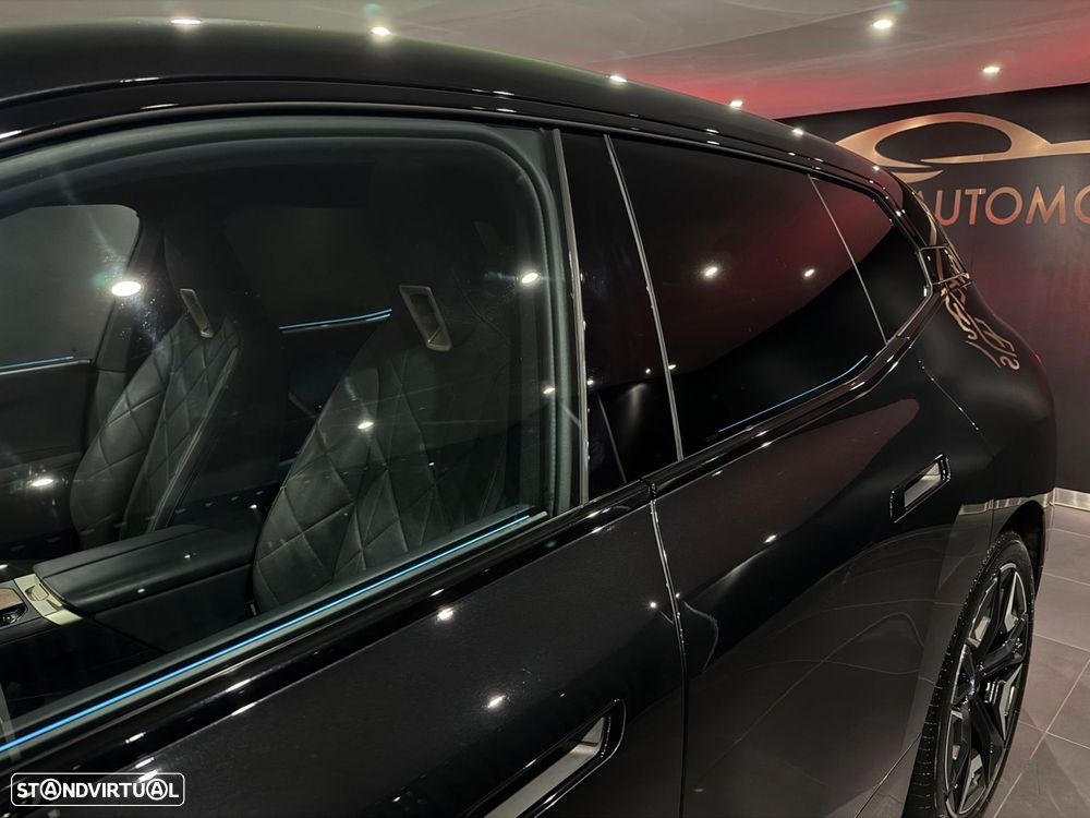 BMW iX xDrive 40 - 11
