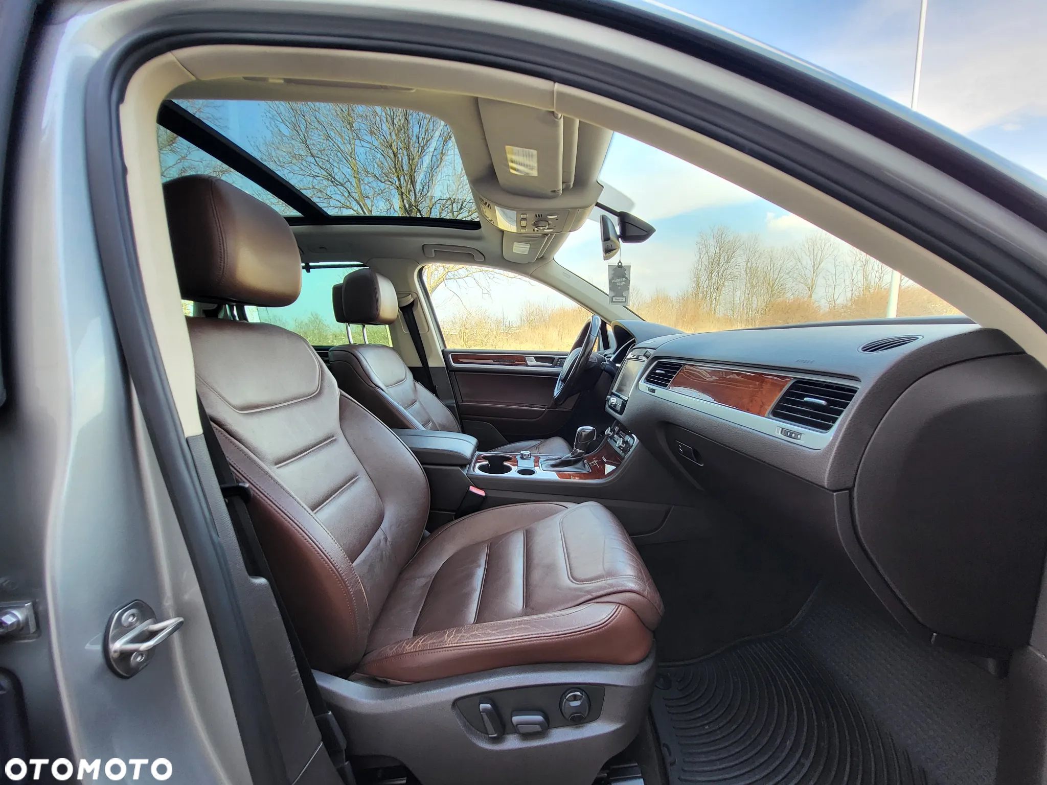 Volkswagen Touareg 3.0 Hybrid 4Motion Automatik - 23