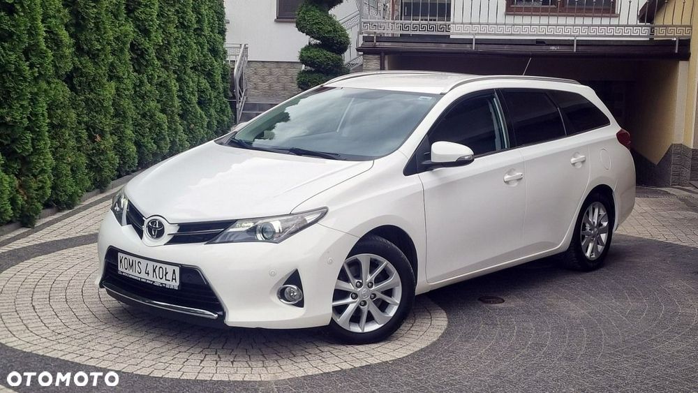 Toyota Auris - 2