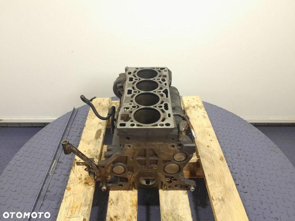 VW PASSAT B8 2.0 TDI 150 KM CRLB BLOK SILNIKA 03N023A 03N103011A - 4