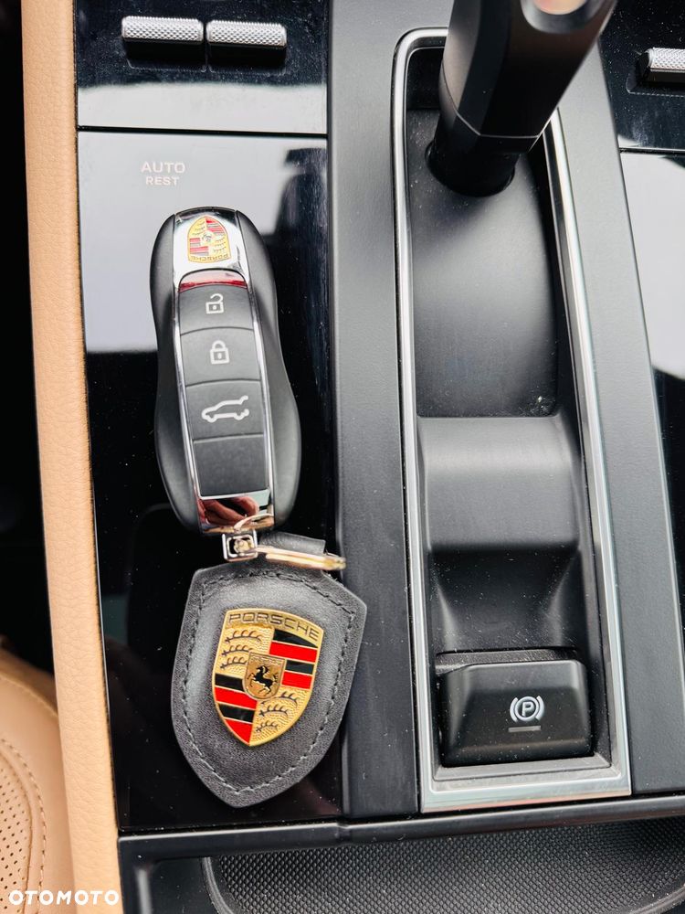 Porsche Macan Standard - 23