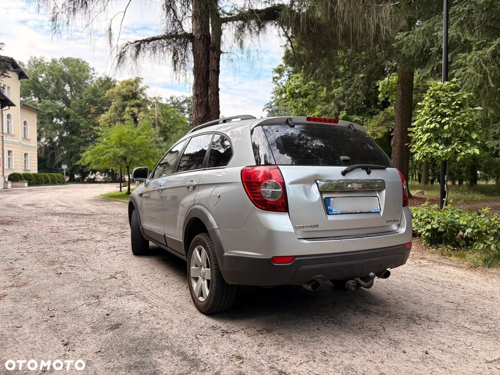Chevrolet Captiva 2.2 2WD LS - 8