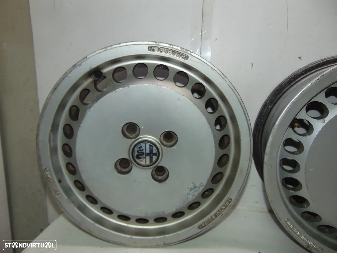 Alfa Romeo 33 1º modelo jantes especiais - 2